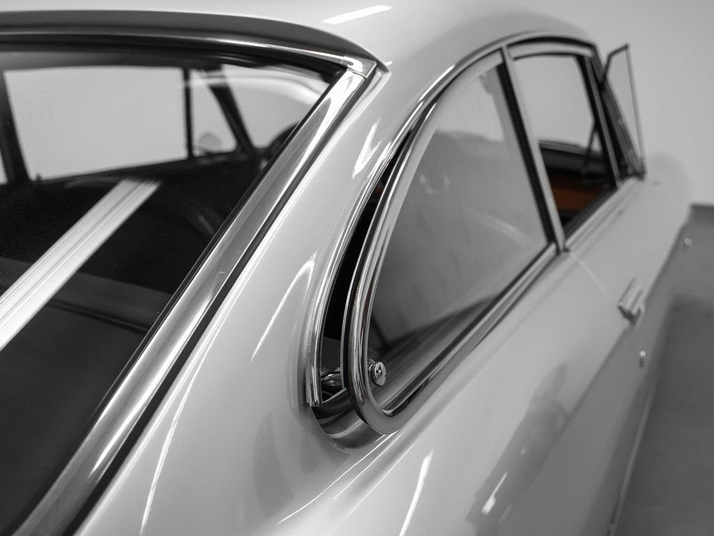 1967 Ferrari 330 GT 2+2 MK II