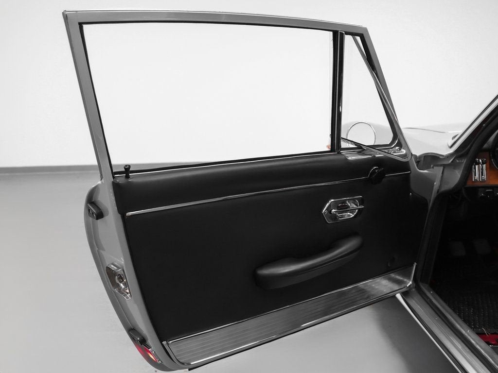 1967 Ferrari 330 GT 2+2 MK II