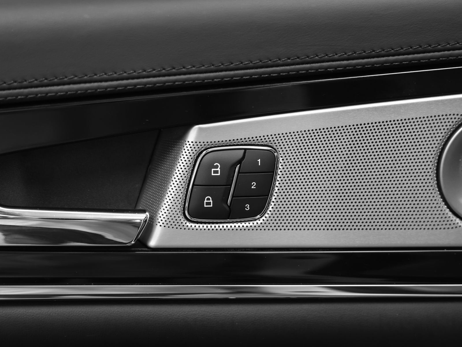 2023 Lincoln Nautilus Black Label