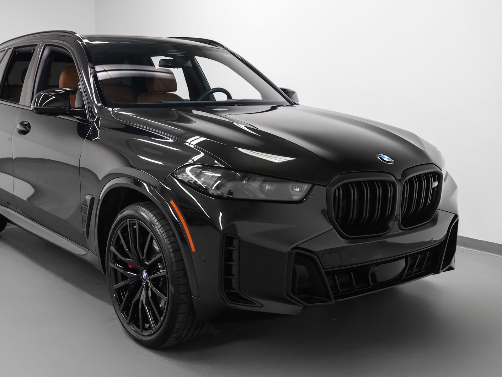 2025 BMW X5 M60i