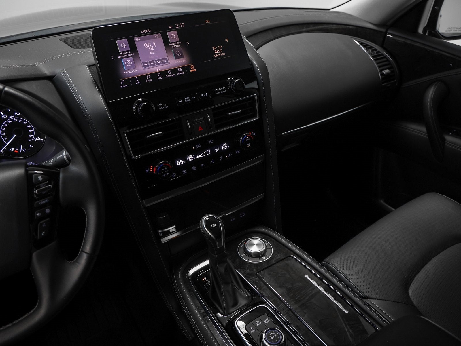 2024 INFINITI QX80 LUXE