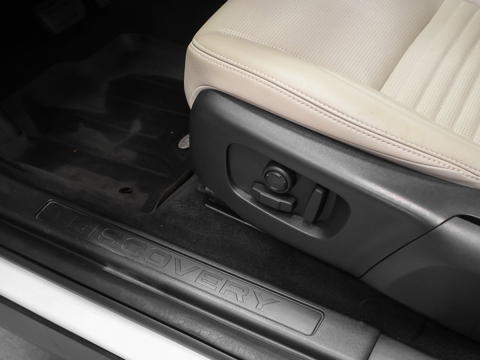 2024 Land Rover Discovery Sport Core S