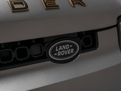 2025 Land Rover Defender OCTA