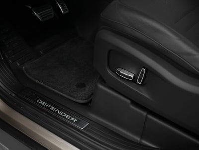 2025 Land Rover Defender OCTA