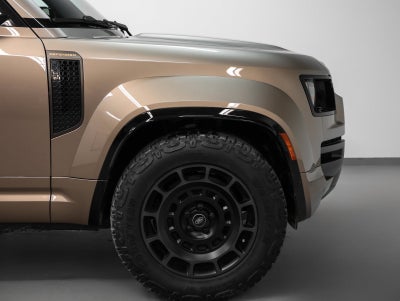 2025 Land Rover Defender OCTA