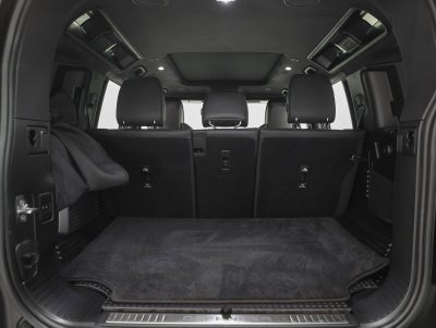 2025 Land Rover Defender OCTA