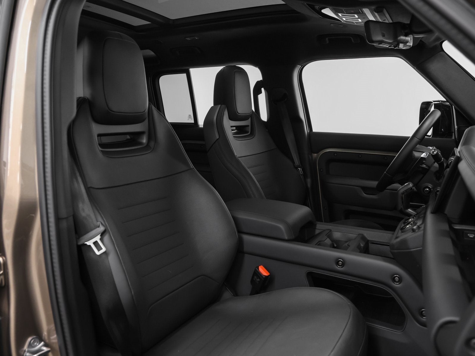 2025 Land Rover Defender OCTA