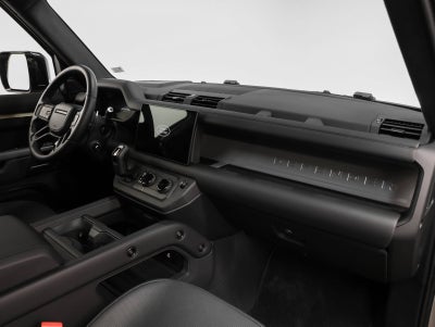 2025 Land Rover Defender OCTA