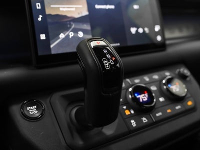 2025 Land Rover Defender OCTA