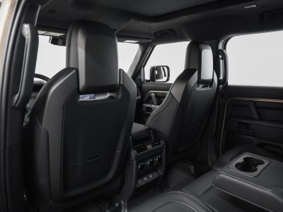 2025 Land Rover Defender OCTA