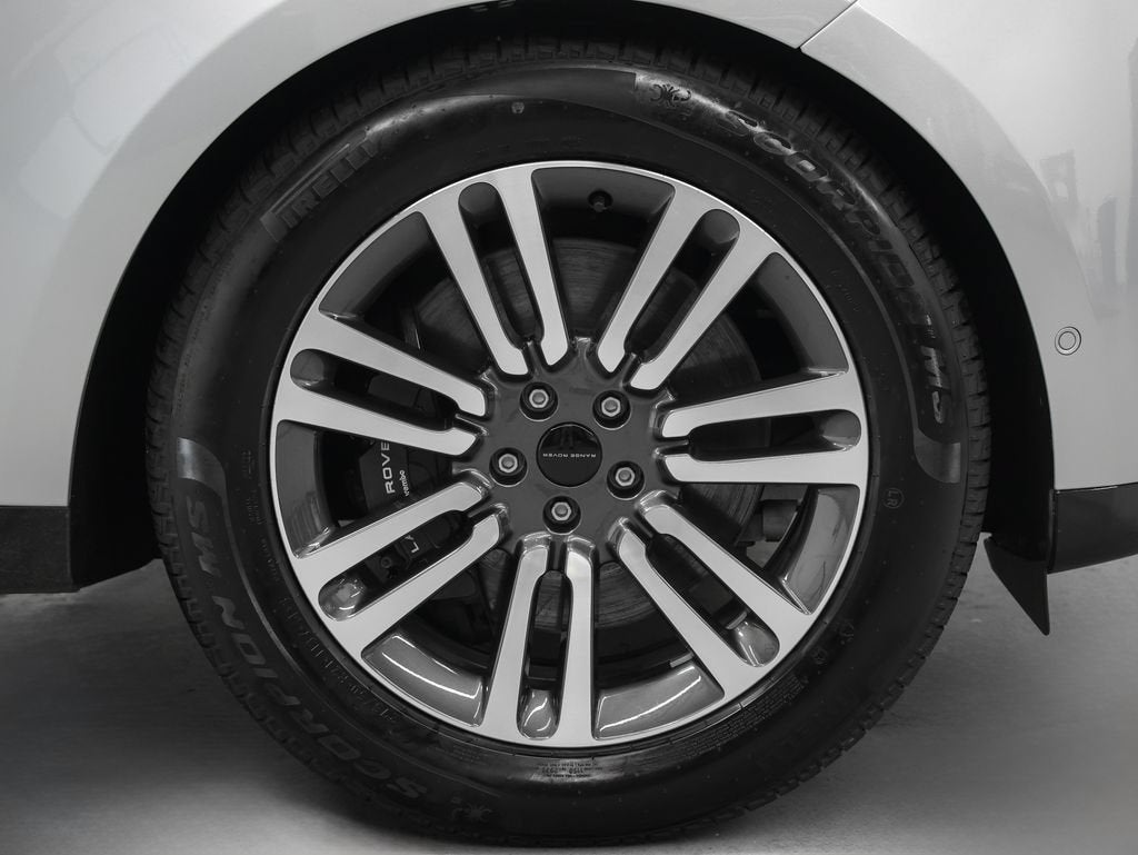2023 Land Rover Range Rover SE