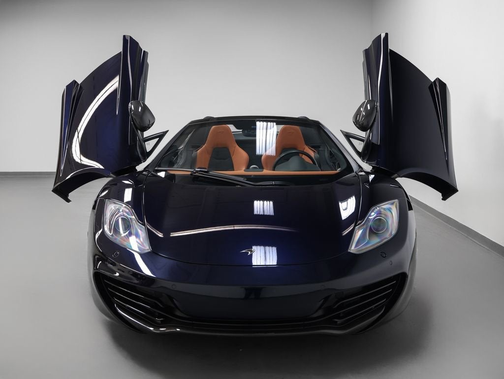 2013 McLaren MP4-12C Base