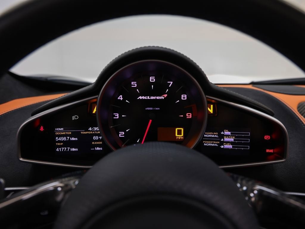 2013 McLaren MP4-12C Base