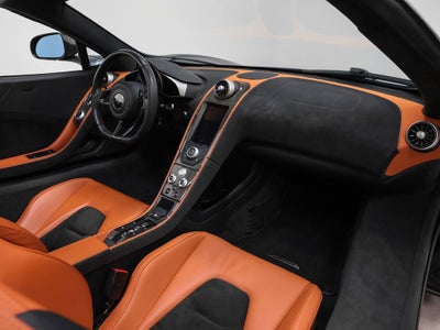 2013 McLaren MP4-12C Base