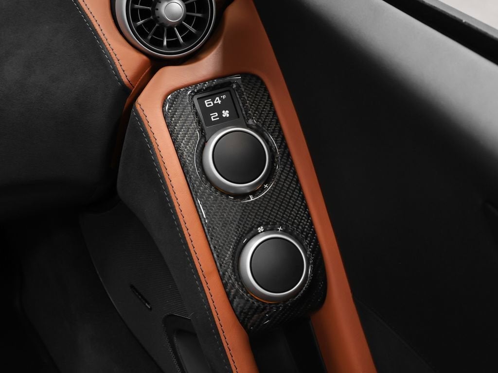 2013 McLaren MP4-12C Base