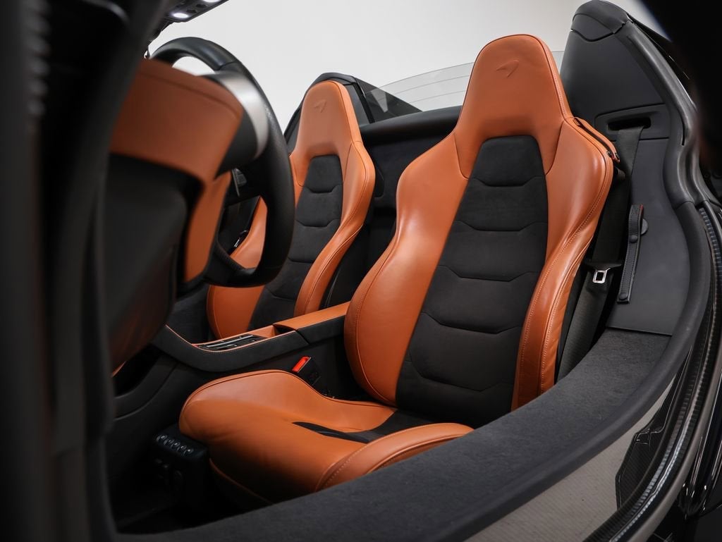2013 McLaren MP4-12C Base