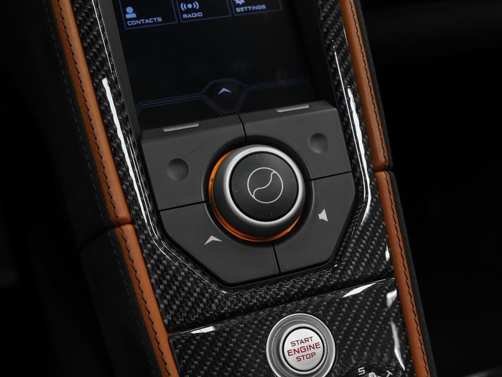 2013 McLaren MP4-12C Base