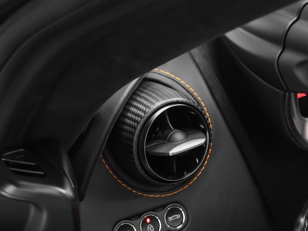 2025 McLaren 750S Base