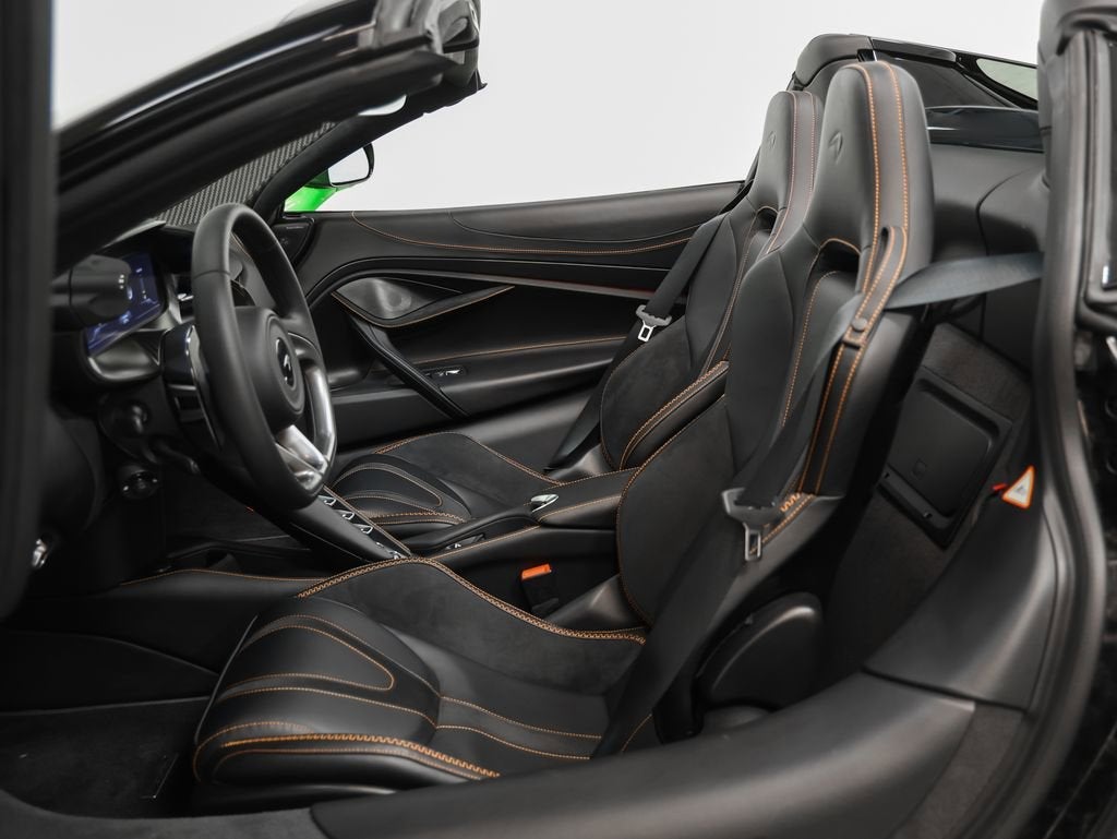 2025 McLaren 750S Base