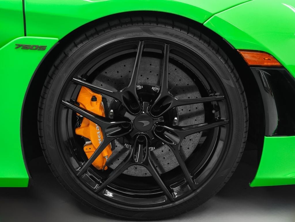 2025 McLaren 750S Base