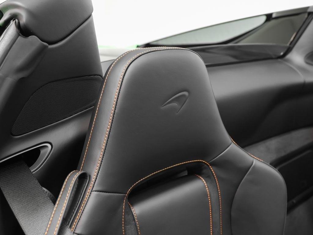 2025 McLaren 750S Base