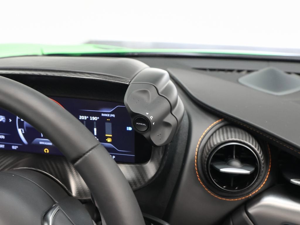2025 McLaren 750S Base