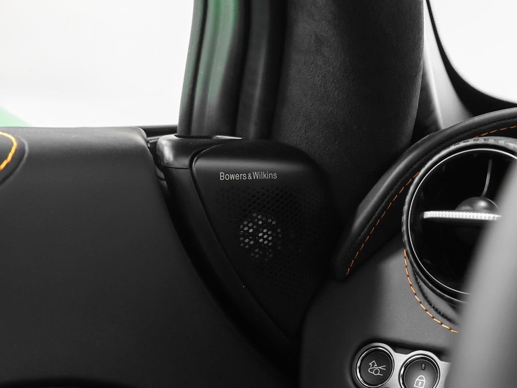 2025 McLaren 750S Base