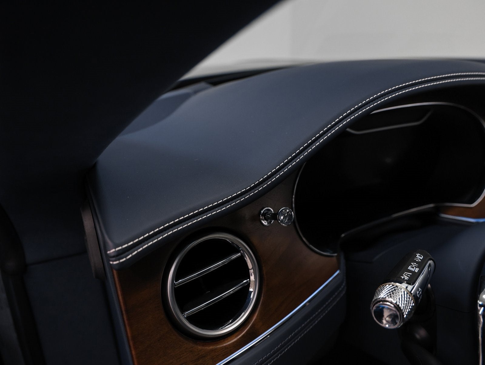 2024 Bentley Continental GT V8