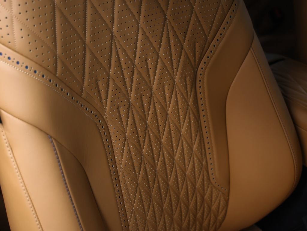 2024 Aston Martin DB12 Base