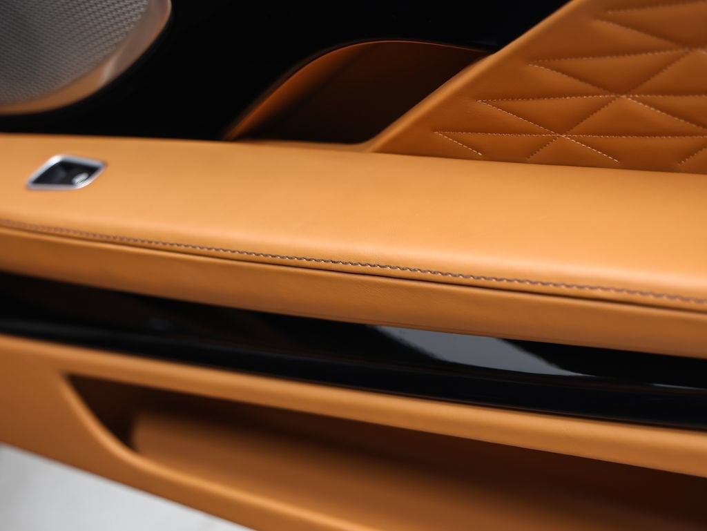 2024 Aston Martin DB12 Base