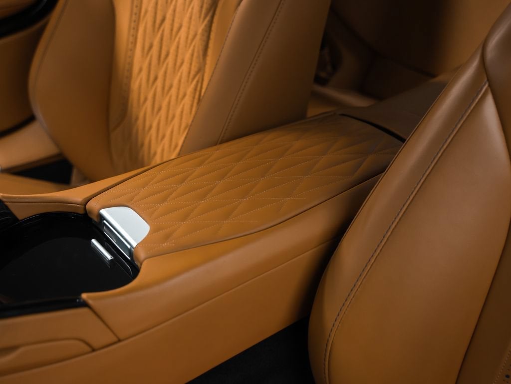 2024 Aston Martin DB12 Base