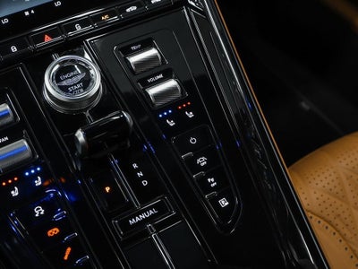 2024 Aston Martin DB12 Base