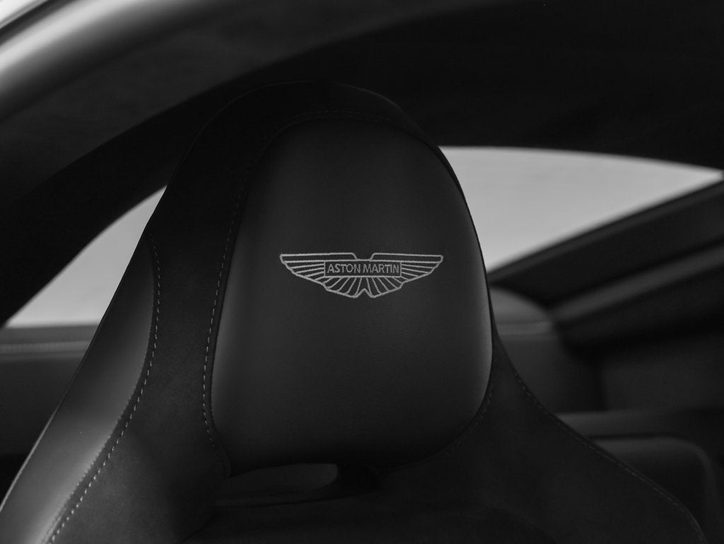 2025 Aston Martin Vantage Base
