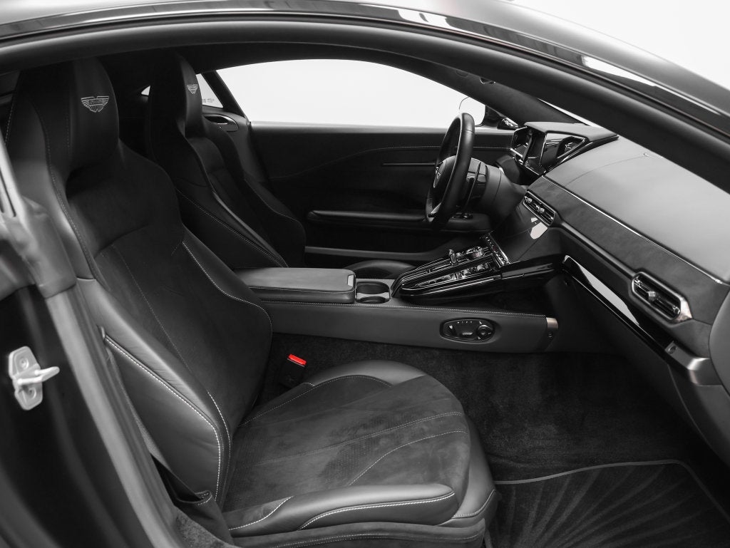 2025 Aston Martin Vantage Base