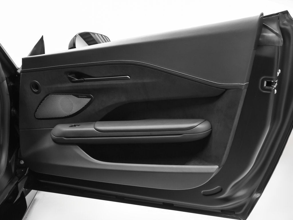 2025 Aston Martin Vantage Base