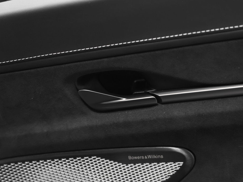 2025 Aston Martin Vantage Base
