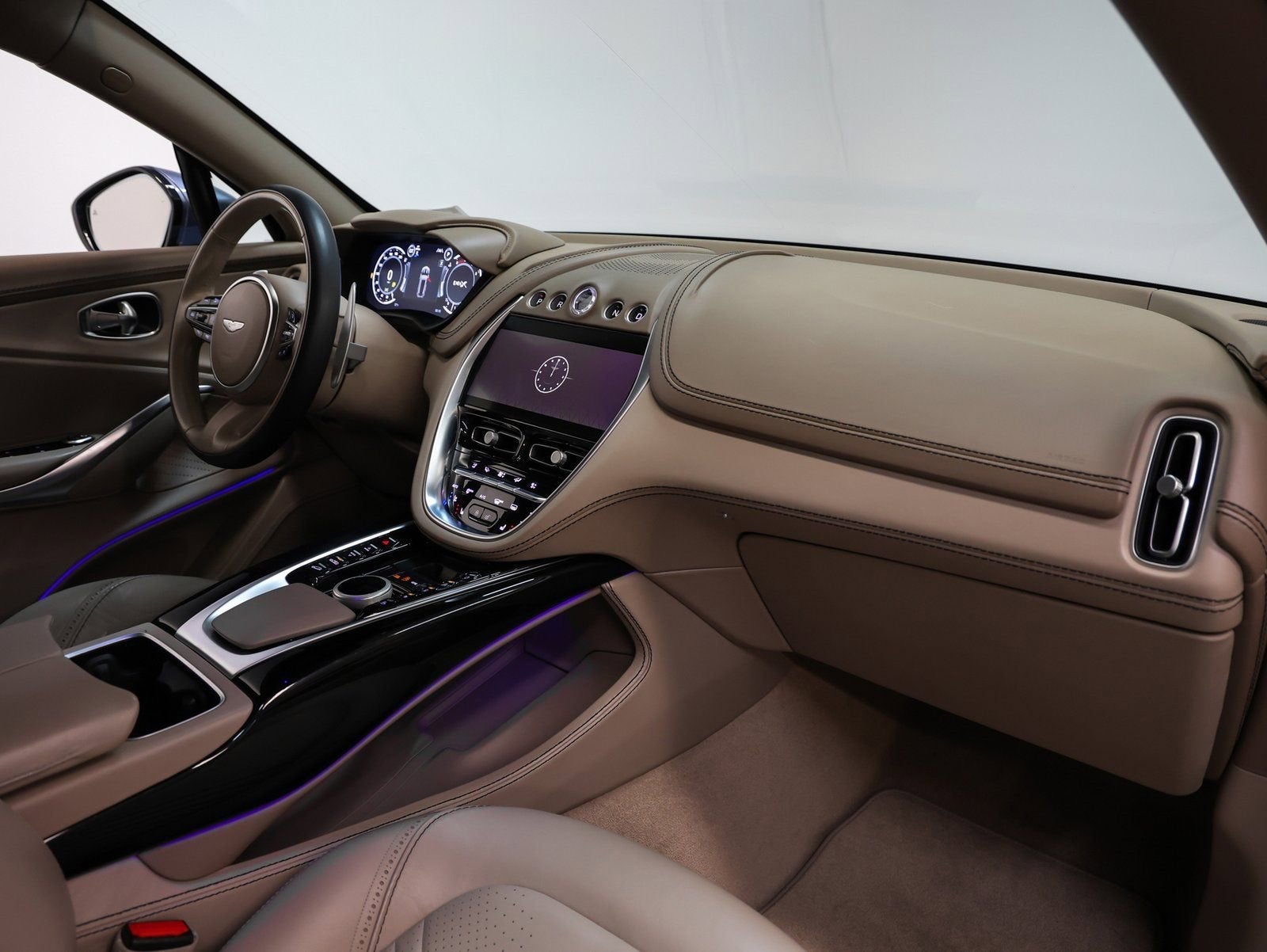 2021 Aston Martin DBX Base