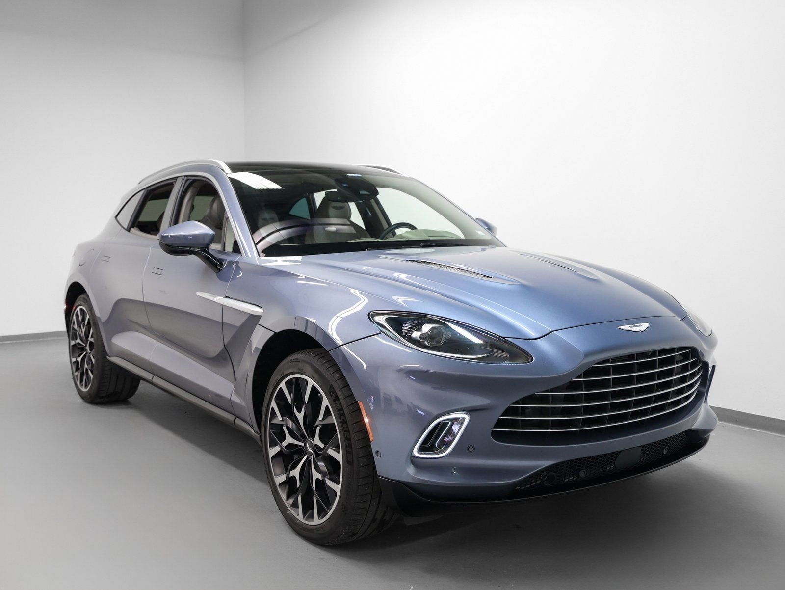 2021 Aston Martin DBX Base