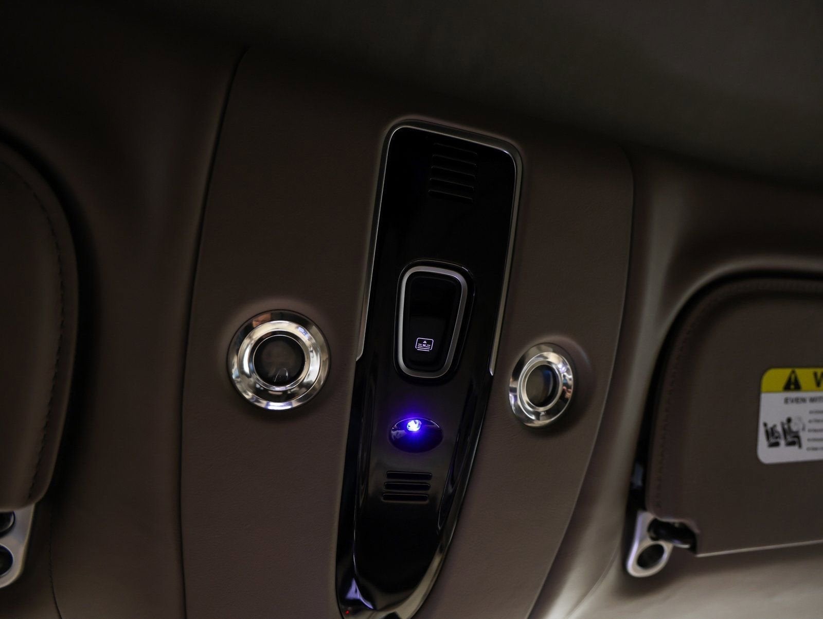 2021 Aston Martin DBX Base