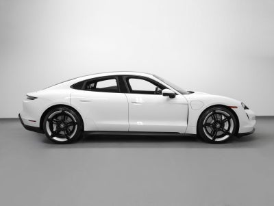 2022 Porsche Taycan Base