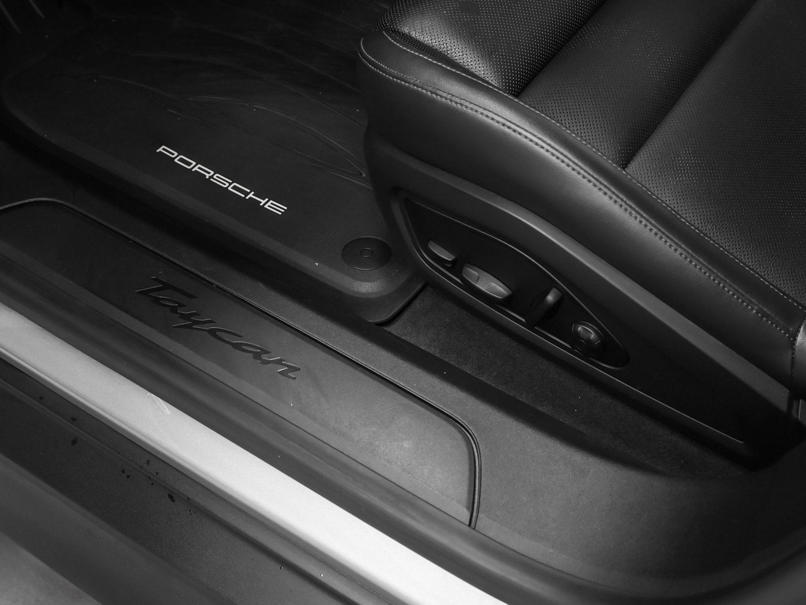 2023 Porsche Taycan Base