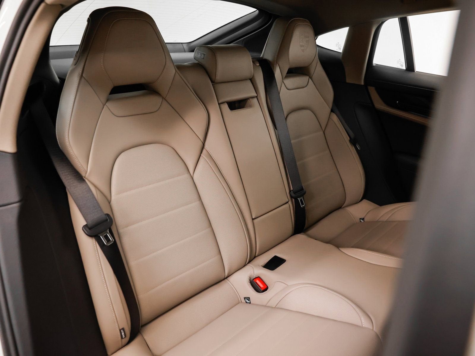 2025 Porsche Panamera 4