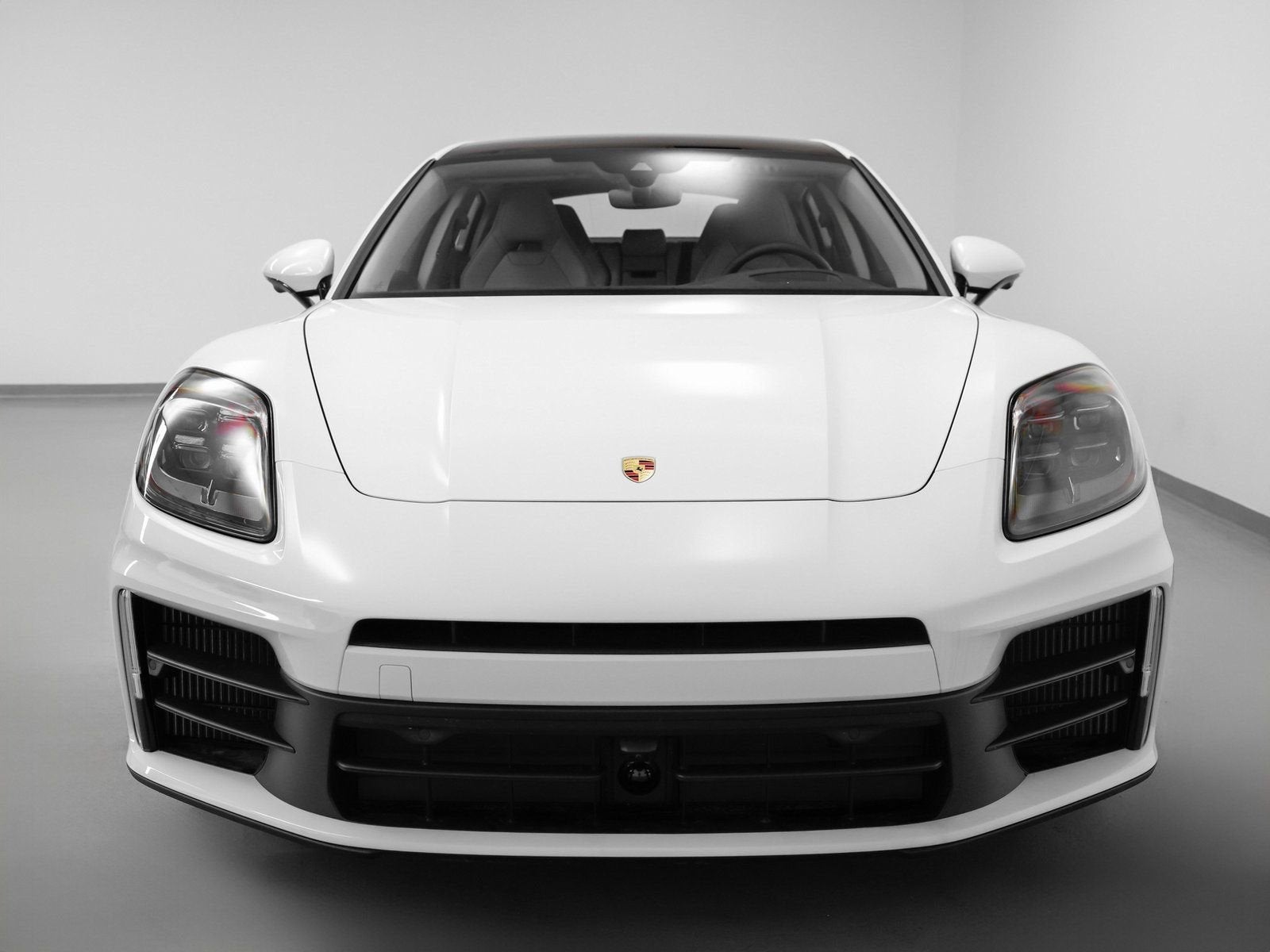 2025 Porsche Panamera 4