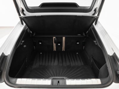 2025 Porsche Panamera 4