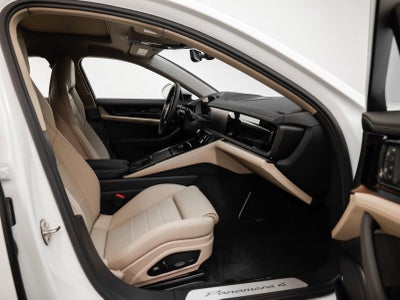 2025 Porsche Panamera 4