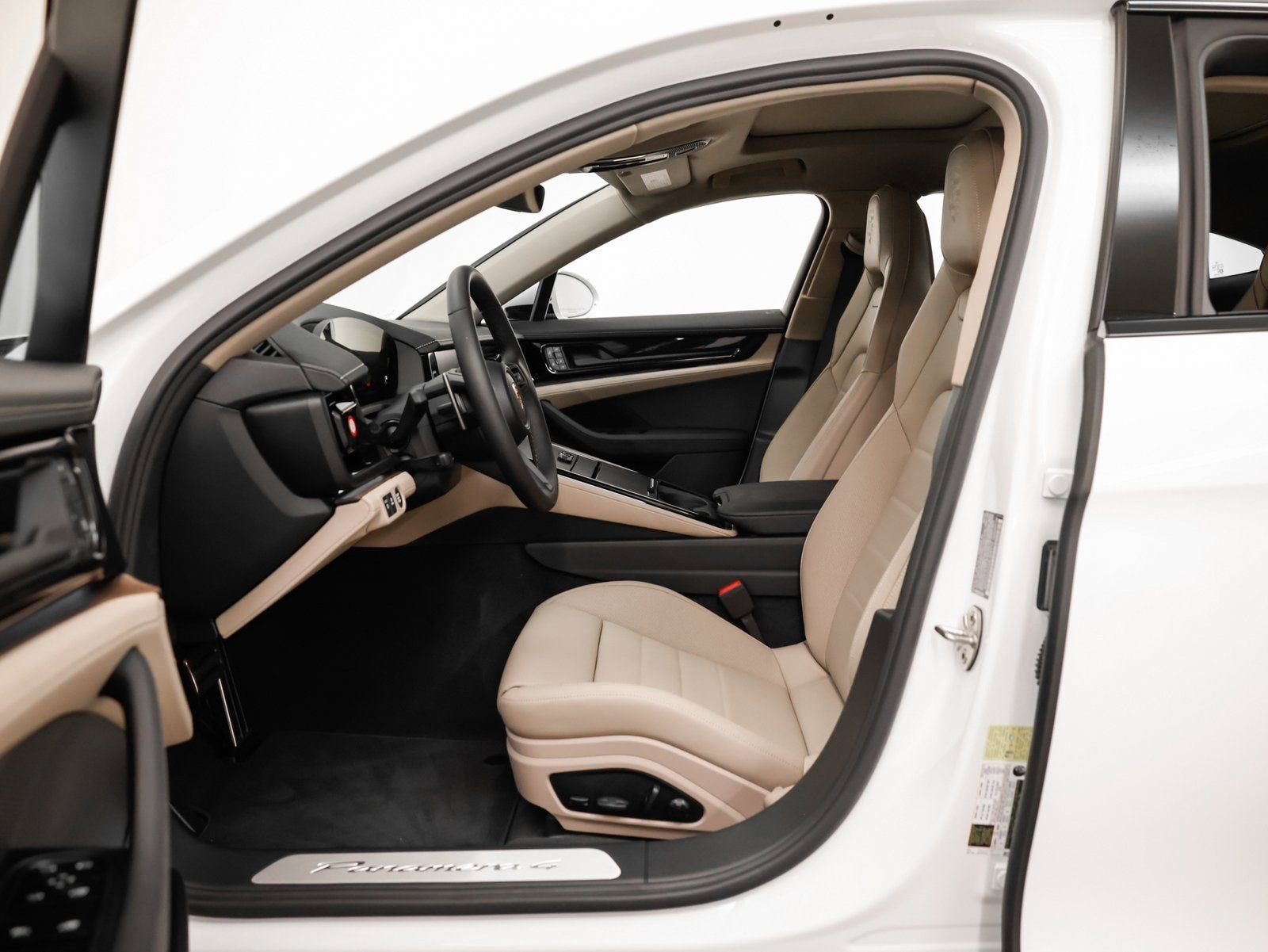 2025 Porsche Panamera 4