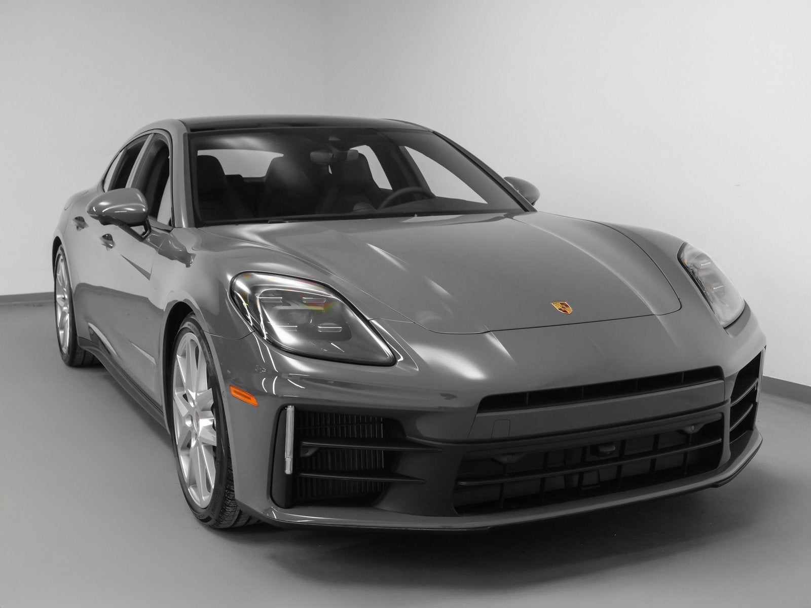 2025 Porsche Panamera 4