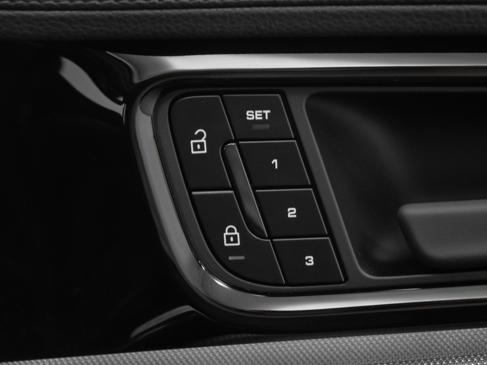 2025 Porsche Panamera 4