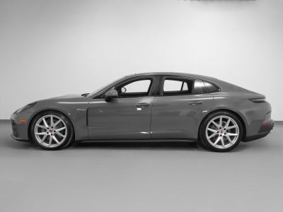 2025 Porsche Panamera 4