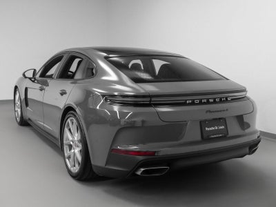 2025 Porsche Panamera 4